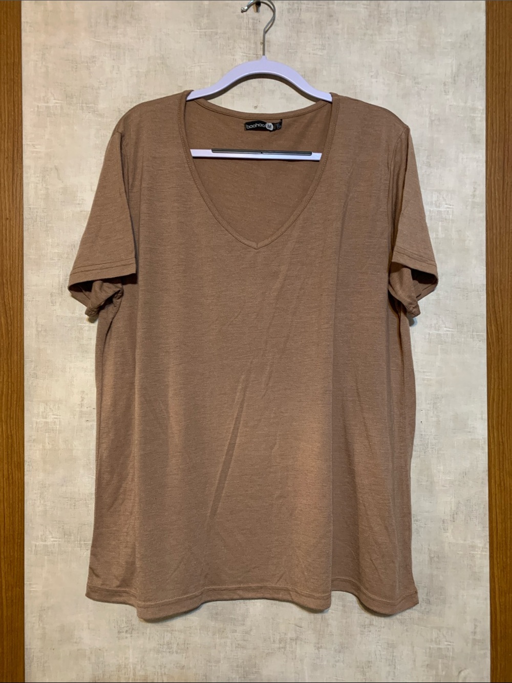 Boohoo women’s V-Neck Shirt - Brown size 14